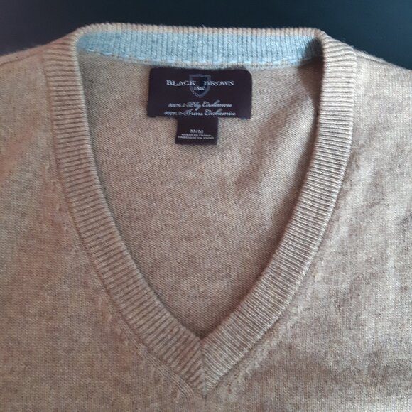 Black & Brown 1826 SZ M 100% 2 Ply Cashmere Beige Men's V-Neck Pullover Sweater - Picture 3 of 10